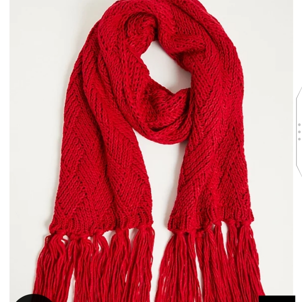 🆕🧣RED FRINGE SCARF - BASKET WEAVE🧣